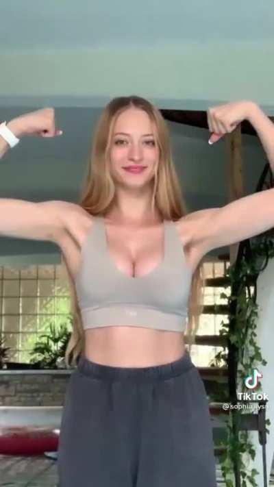 (⁠｡⁠♡⁠‿⁠♡⁠｡⁠)