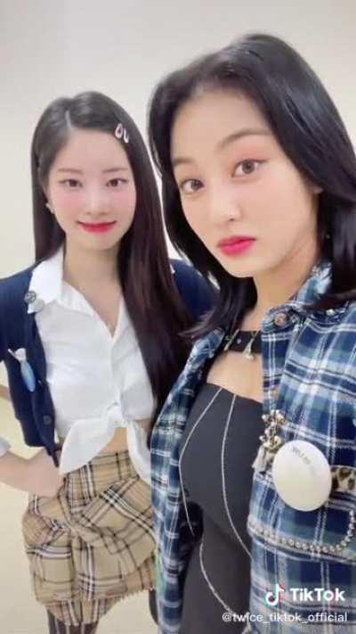 210910 TikTok Update - “JyoDub's Model Face😎