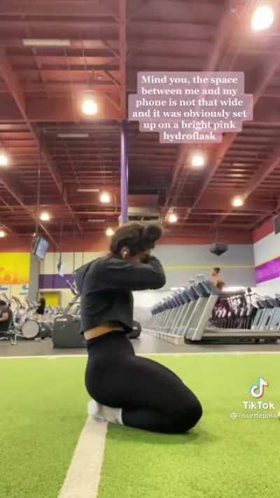 Chick gets offended cause someone dared to walk between her and her phone.