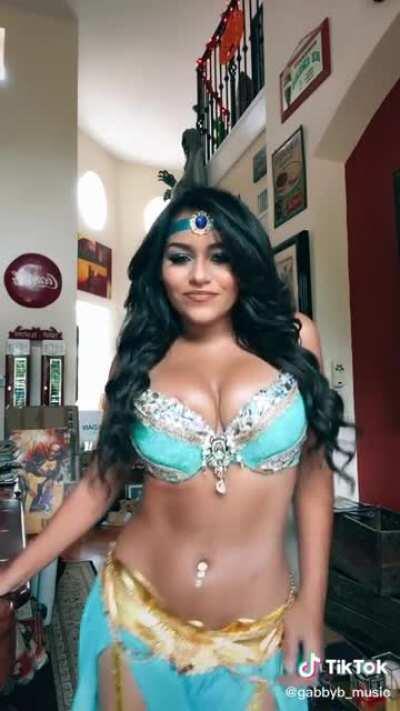 Jasmine is definitely the best princess