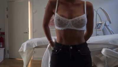 Bianca strip tease🔥