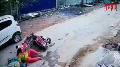 WCGW bumping at the rear of the car