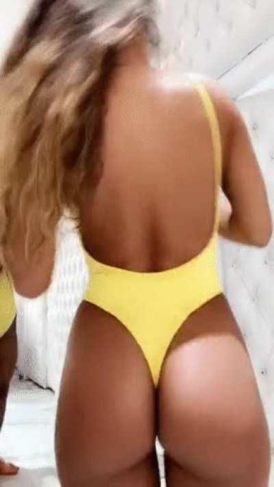Sommer Ray is a GODDESS