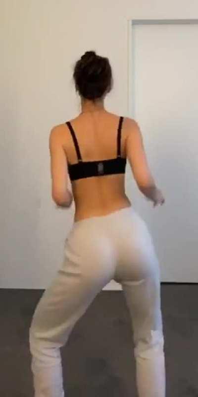 Shaking her ass