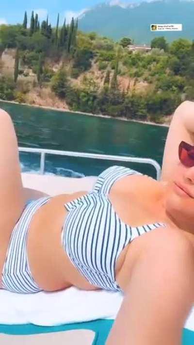More Kelly on a boat