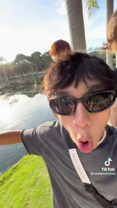 roca grande caer en agua mi ser feliz