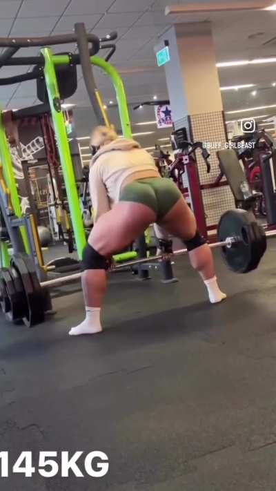 @BUFF_GIRLBEAST I think her IG PAGE WAS DELETE IF ANYONE HER  REAL NAME PLS put it in comment  BUT enjoy the butt