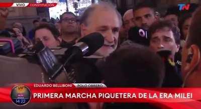 Belliboni enojado le tira la mano a periodista de TN