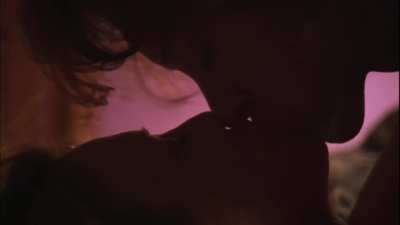 'The L Word' S5E6 (2008) Laurel Holloman & Jennifer Beals