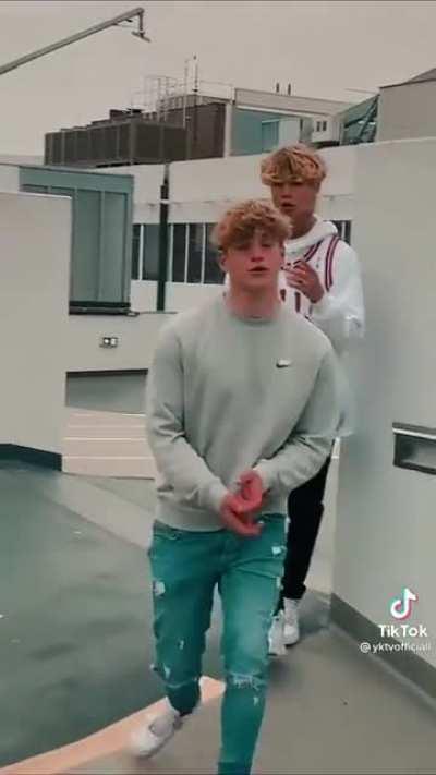 Sure wish I hadn't clicked this. Day ruined.