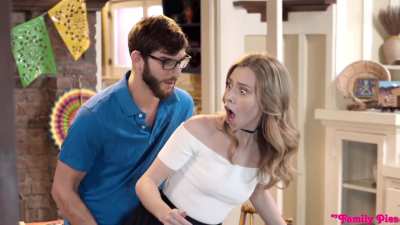 Samantha Haynes, Anya Olsen - Cinco De Pie O