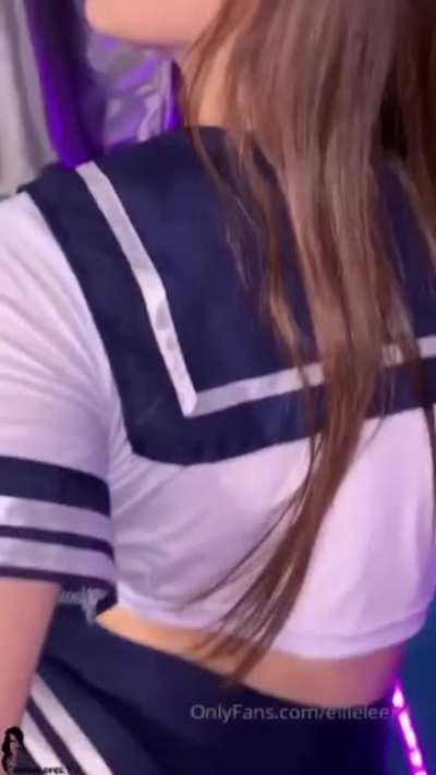 Elliə Ləən #3 Sikiş içerir.