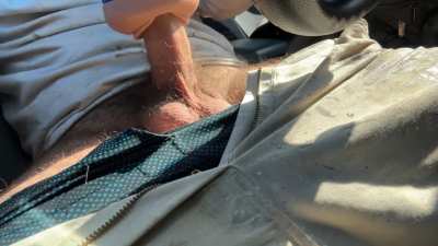 Watch the way daddies balls bounce!😋.Watch till the end for a WHIMPERING Cumshot🔊