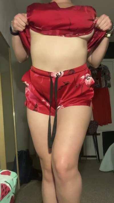 I’m sorry but they’re we’re just so ready to come out 😜. I hope you like my boobs?