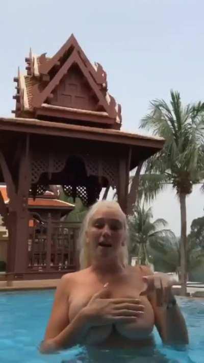 IG Live on the pool part 1