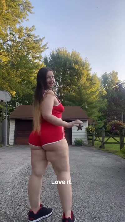Big ass 💕🤤