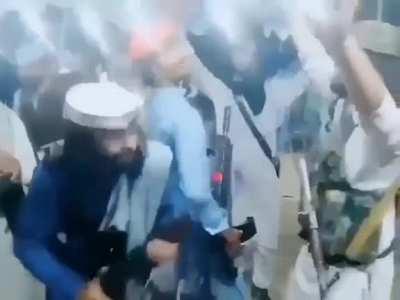 These MFs got the good ending bruh 😭😭