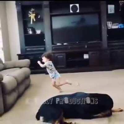 NO QUIERO DECIR QUE PAIS ES, PERO SI SON ESOS MONOS