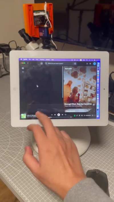 3D-Printed iMac G4 with iPad Display & Mac mini