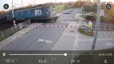 Looks like an idiot of the year