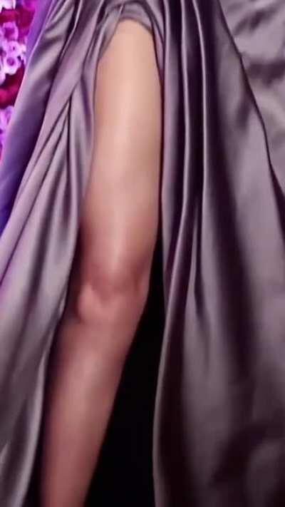 Who wishes to lick those hot legs of Deepika Padukone from her toes right upto *you know where I mean* 🤤🤤