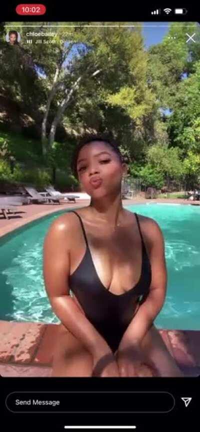 She has so much sex appeal with clothes on its crazyyyy