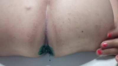 Do you like gumballs? [f]