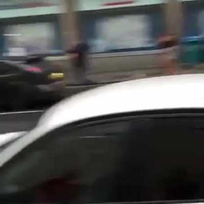 PRIETENI!! AM GASIT PRIETENII RETARDATI!!