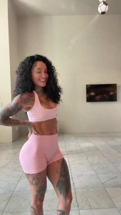 Miss Parrish 🩵🩷