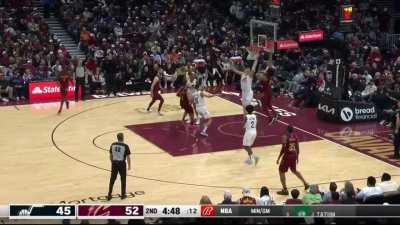 [Highlight] Jarrett Allen somehow finishes the lob all over Walker Kessler