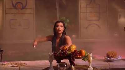 Kelly Hu