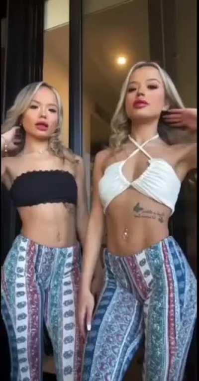 Petite wasian twins 🤤 I'll have em both