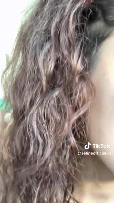 Would like to get a bj from her!