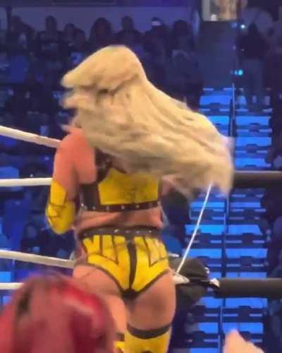 More of Liv in her cheeky new gear 🍑