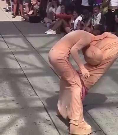 Что ты, блять, такое?!