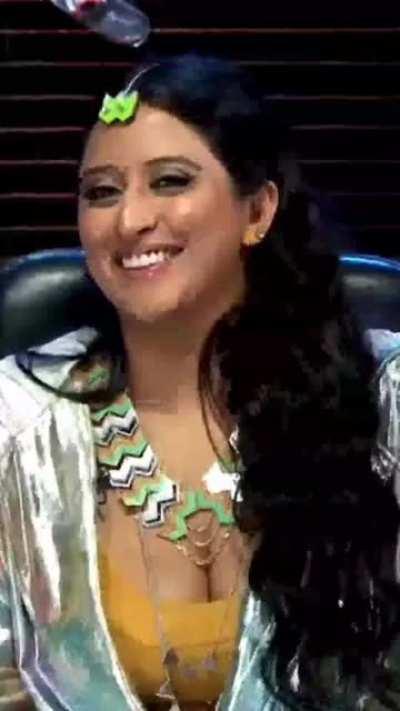 Uff..your cleavage will kill me Raja Kumari 🤤