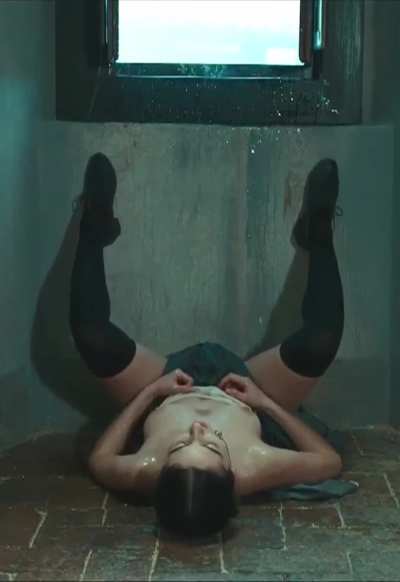 Tecla Insolia (20 yrs. old Italian actress) wet, topless and fingering in new series The Art of Joy