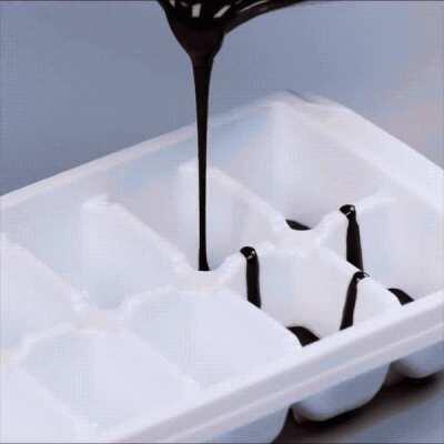 Creative ideas for decorating with chocolate