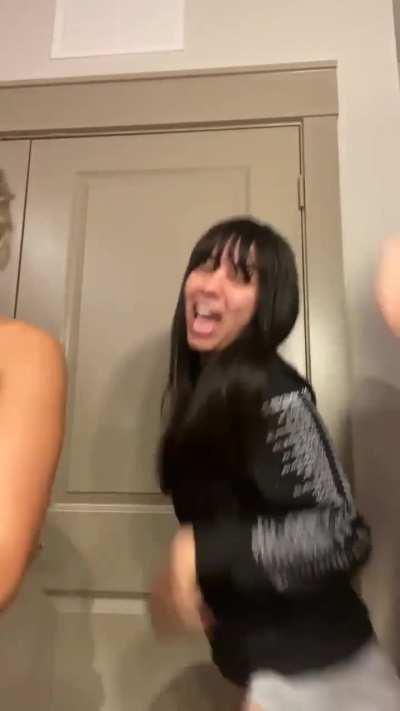 Brittany Renner Dancing and twerking with her friends [Preview]