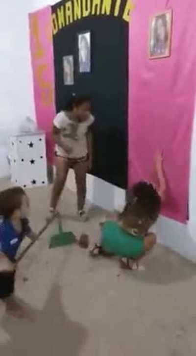 Anti-thot bonk (gif)