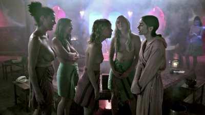 [Topless] Camille Razat, Anaïs Weill, Nassima Benchicou & Léa-Surya Diouf in Emily in Paris [S2E3-2021]