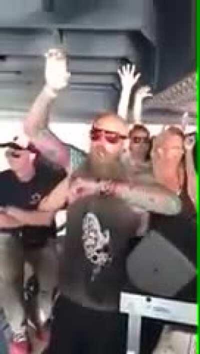 A man of action and zero thought process (crosspost from r/funny)