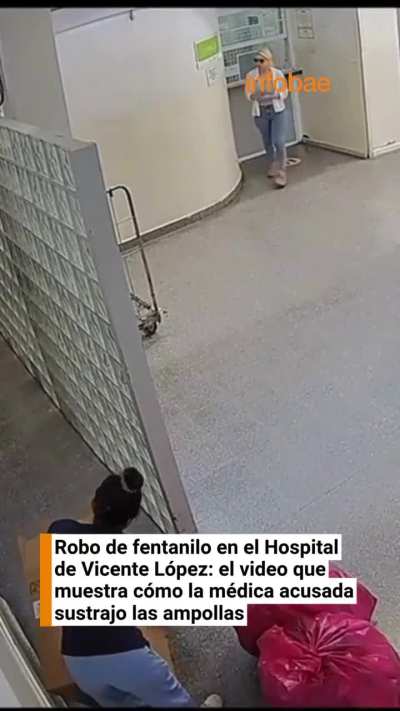 El video que muestra c&oacute;mo la m&eacute;dica acusada de robar fentanilo en el hospital de Vicente L&oacute;pez sustra&iacute;a las ampollas