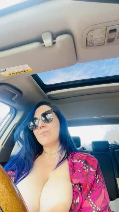 dyed my hair ‘boob cruise blue’, whatcha think? 💙😎 