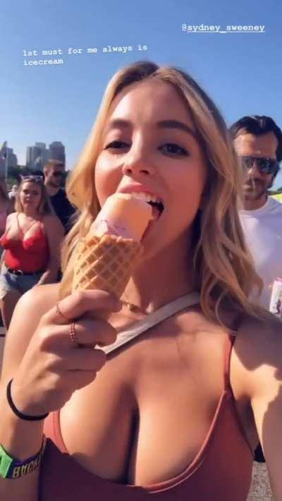Sydney Sweeney - lucky ice cream