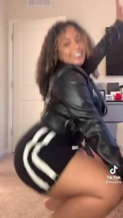 Sheesh 🥴yeah this in my Top 3 forsure 🤤😏