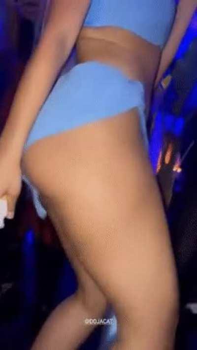 How long would last with Doja Cat throwing it back