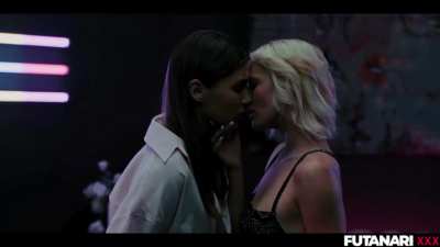 Zazie Skymm Frenching Ellie Luna 