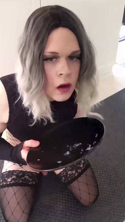 Would you clean up the plate with me?