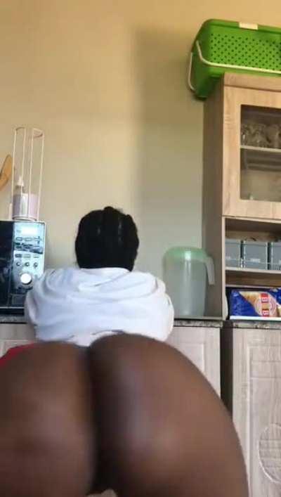 good god😫😫😫her ass is something else